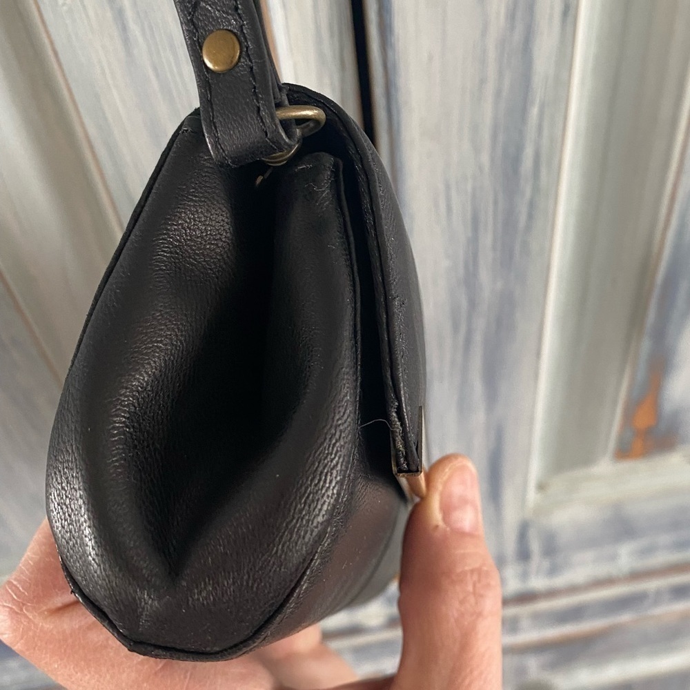 KENNETH COLE Lambskin Leather Clutch/Wristlet - Picture 5 of 9